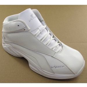 V4orce Playmaker Men's Leather Basketball Shoes